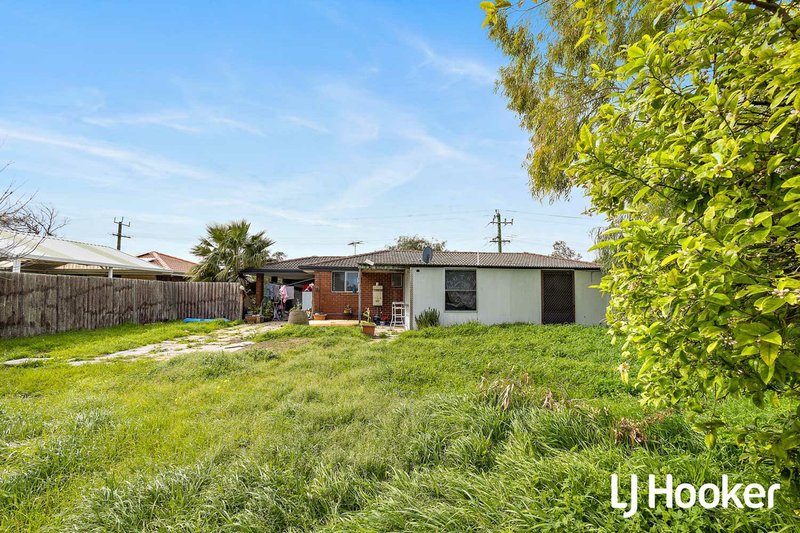 Photo - 13 Cambridge Crescent, Cooloongup WA 6168 - Image 8