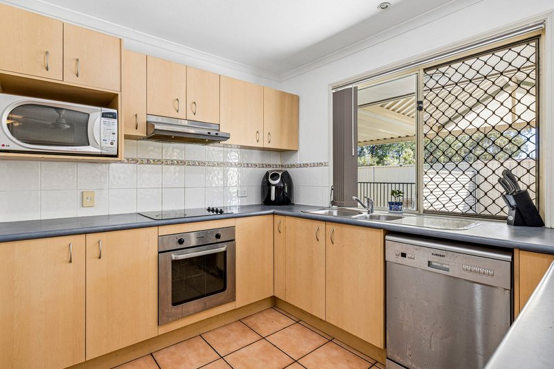 Photo - 13 Cameo Court, Bray Park QLD 4500 - Image 3