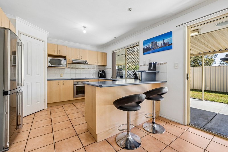 Photo - 13 Cameo Court, Bray Park QLD 4500 - Image 4