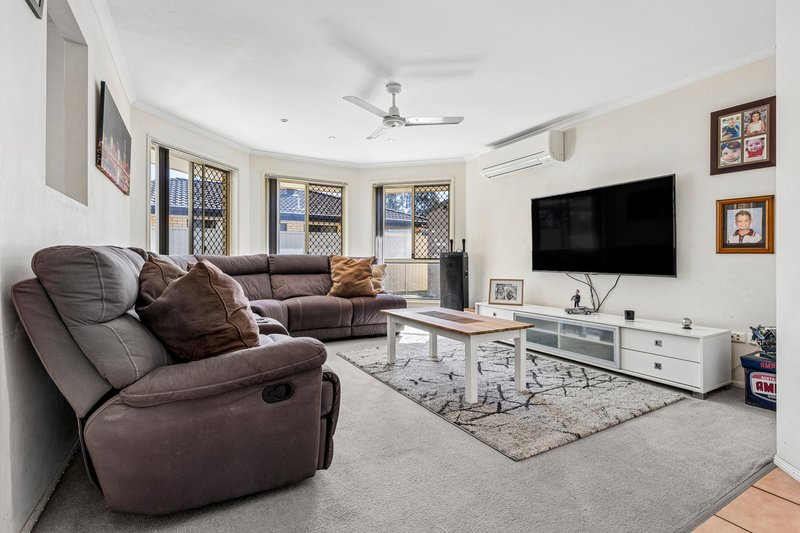 Photo - 13 Cameo Court, Bray Park QLD 4500 - Image 9