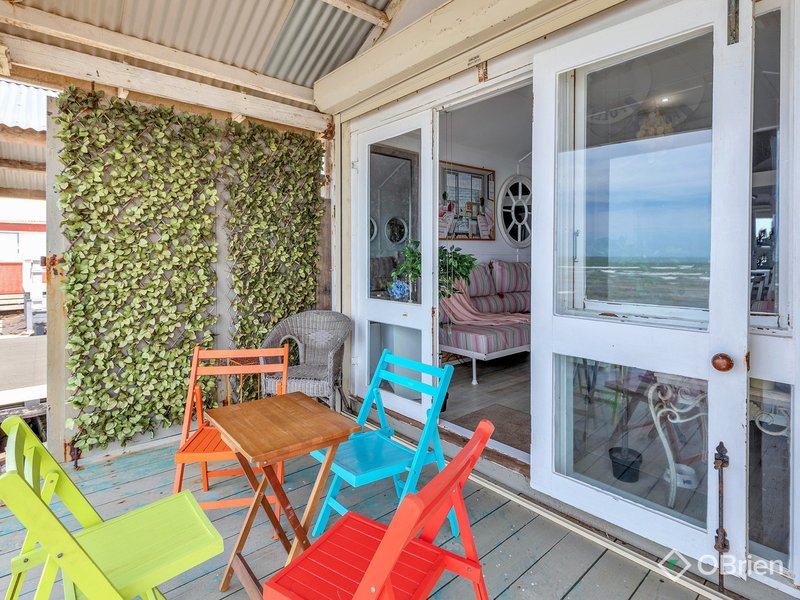 Photo - 13 Campbells Cove Road, Werribee South VIC 3030 - Image 8