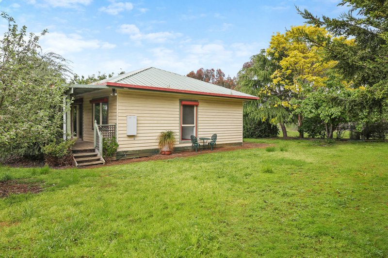 13 Camperdown-Lismore Road, Lismore VIC 3324