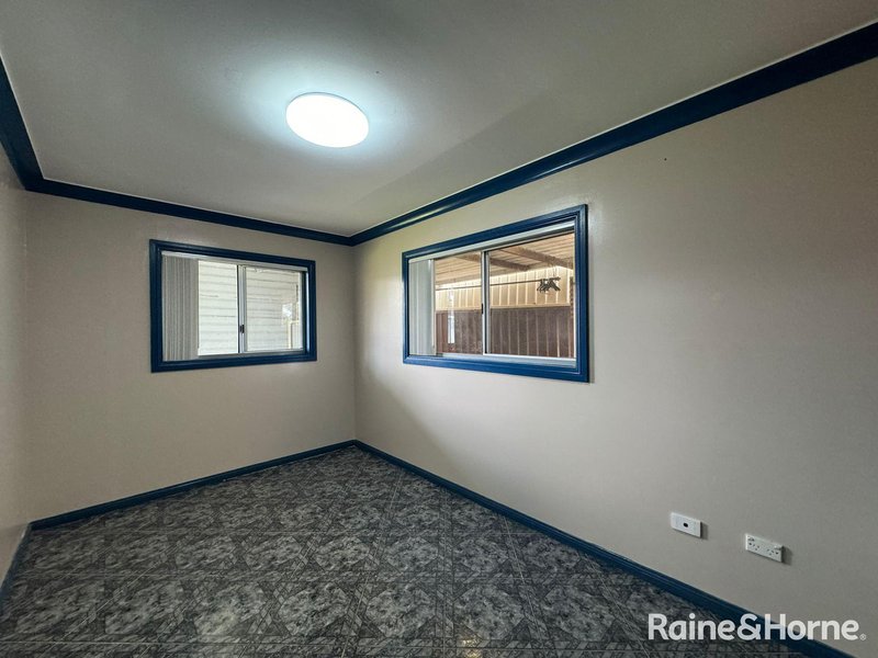 Photo - 13 Canberra Crescent, Campbelltown NSW 2560 - Image 8