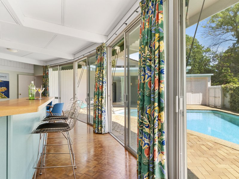 Photo - 13 Canterbury Crescent, Deakin ACT 2600 - Image 22