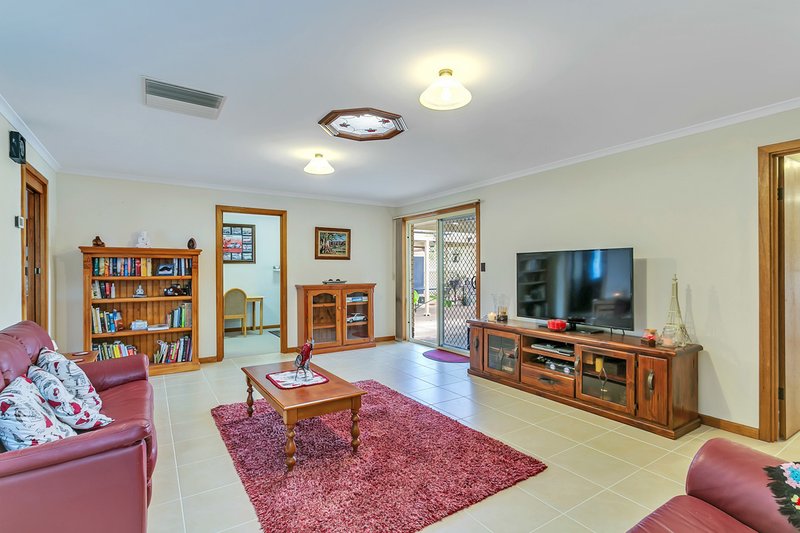 Photo - 13 Carabeen Crescent, Andrews Farm SA 5114 - Image 6