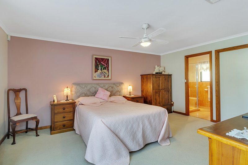 Photo - 13 Carabeen Crescent, Andrews Farm SA 5114 - Image 8