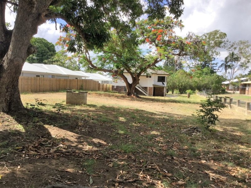 Photo - 13 Card Street, Berserker QLD 4701 - Image 11