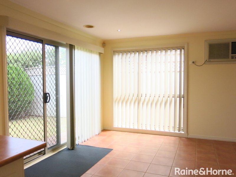 Photo - 1/3 Carmel Court, Sydenham VIC 3037 - Image 4