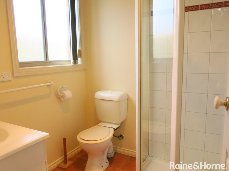 Photo - 1/3 Carmel Court, Sydenham VIC 3037 - Image 11