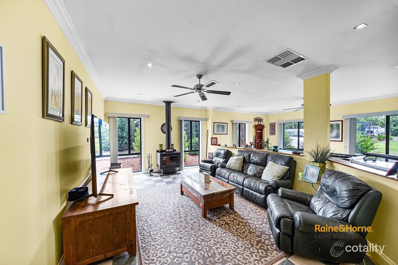 Photo - 13 Carney Court, Beveridge VIC 3753 - Image 5