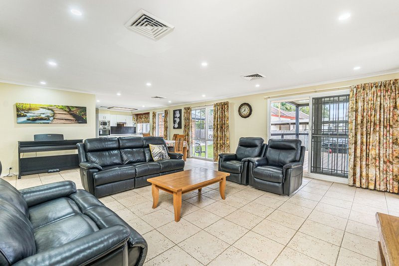 Photo - 13 Carter Street, Seven Hills NSW 2147 - Image 9