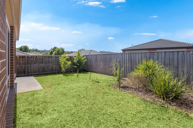 Photo - 13 Cascade Way, Pakenham VIC 3810 - Image 10