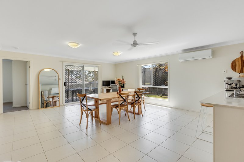 Photo - 13 Cassidy Terrace, Mount Kynoch QLD 4350 - Image 3