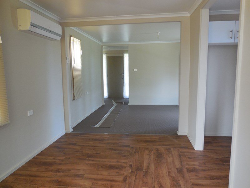 Photo - 13 Cedar Crescent, Forbes NSW 2871 - Image 2