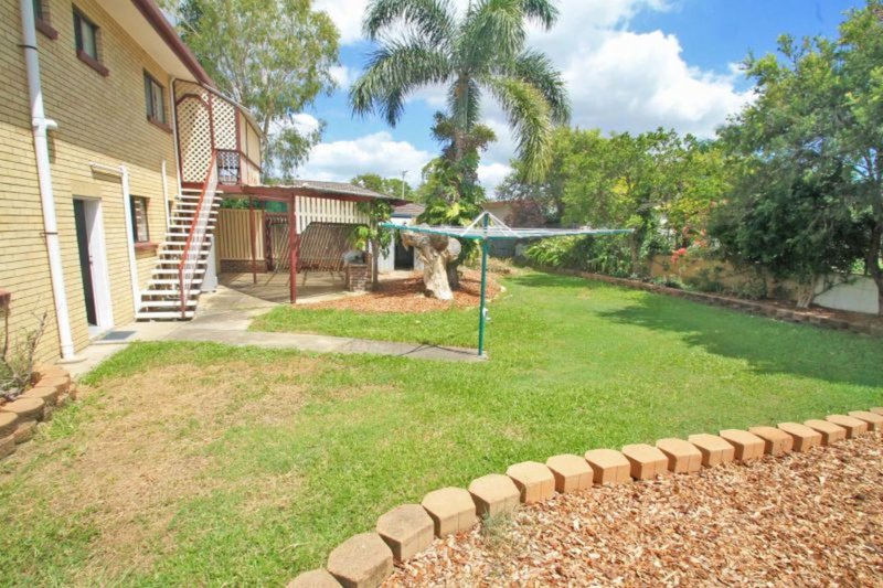 Photo - 13 Cedrela Street, Kin Kora QLD 4680 - Image 7