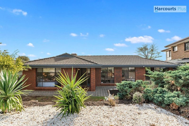 13 Chalani Crescent, Hallett Cove SA 5158