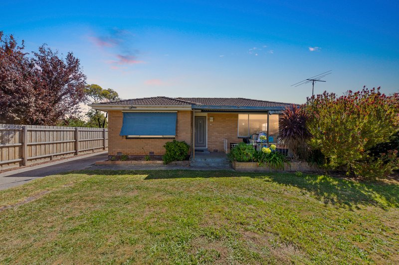 13 Charles Street, Pakenham VIC 3810