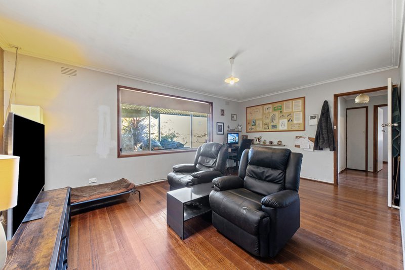 Photo - 13 Charles Street, Pakenham VIC 3810 - Image 5