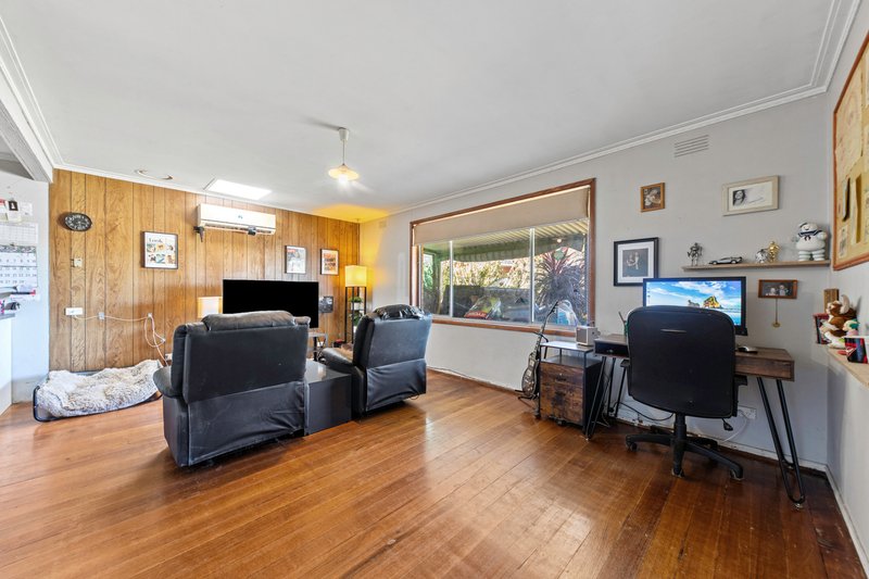 Photo - 13 Charles Street, Pakenham VIC 3810 - Image 6