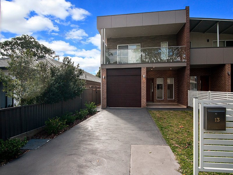 13 Cheatle Street, East Hills NSW 2213