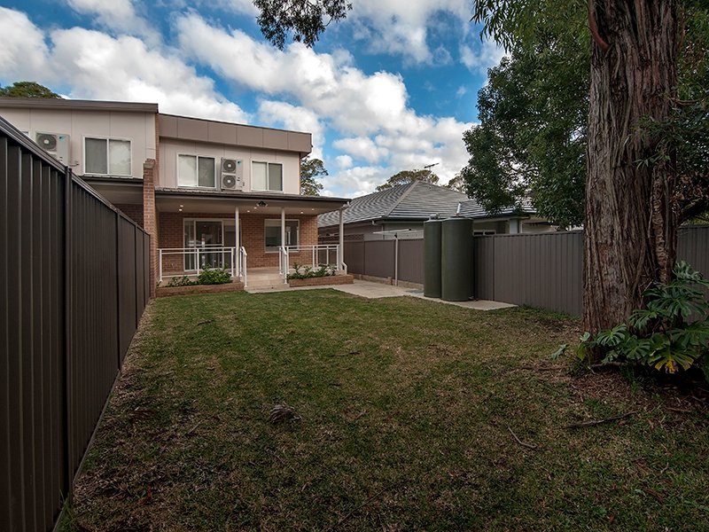 Photo - 13 Cheatle Street, East Hills NSW 2213 - Image 9