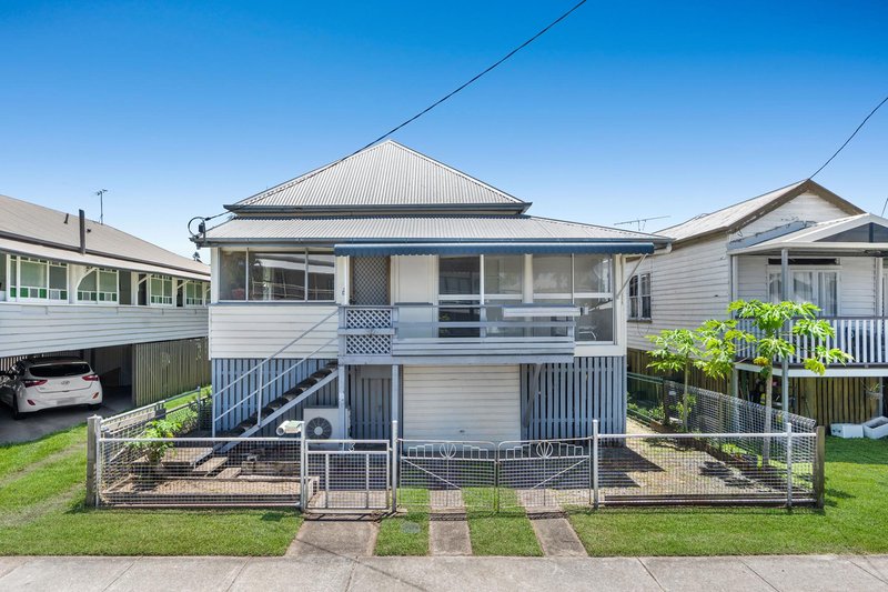 13 Chestnut Street, Wynnum QLD 4178