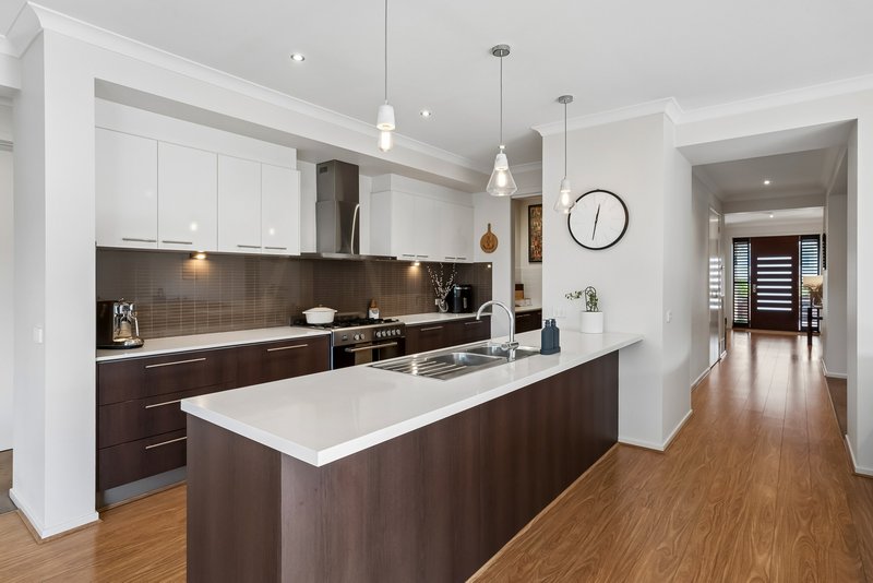 Photo - 13 Childe Harold Road, Gisborne VIC 3437 - Image 5