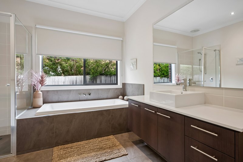 Photo - 13 Childe Harold Road, Gisborne VIC 3437 - Image 17