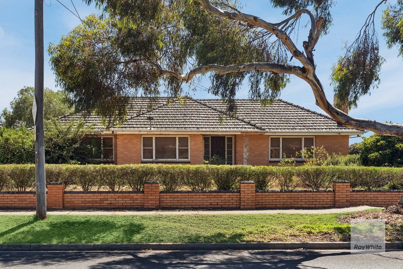 Photo - 13 Chirnside Avenue, Werribee VIC 3030 - Image 16