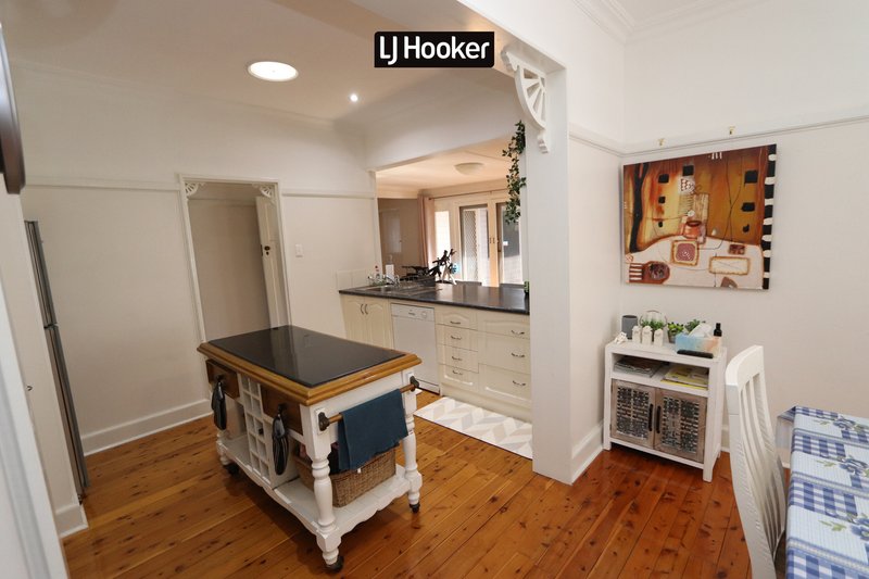 Photo - 13 Chisholm Street, Inverell NSW 2360 - Image 4