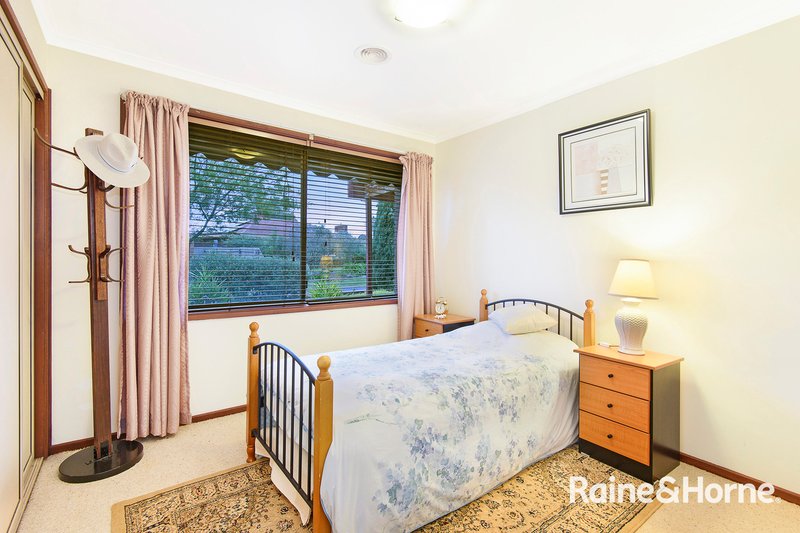 Photo - 13 Chomley Street, Cranbourne VIC 3977 - Image 4