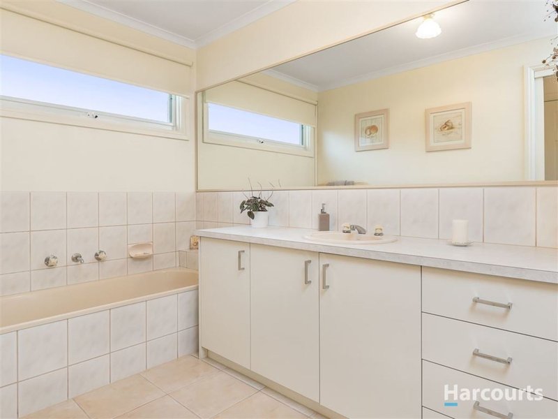 Photo - 13 Christian Court, Rowville VIC 3178 - Image 7