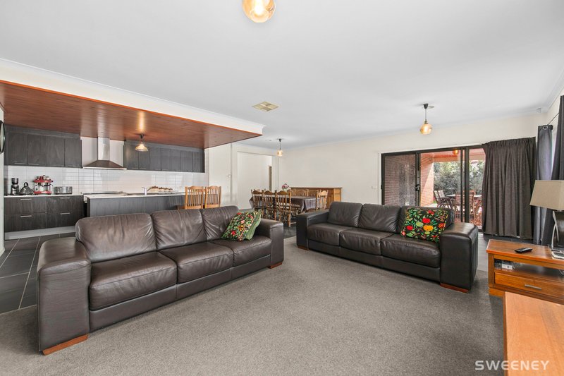 Photo - 13 Classic Court, Altona Meadows VIC 3028 - Image 3