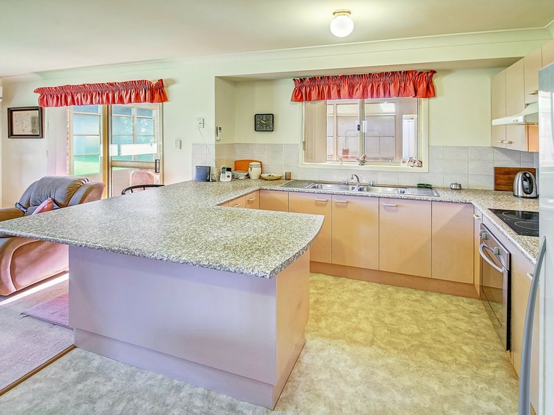 Photo - 13 Claylands Drive, St Georges Basin NSW 2540 - Image 3