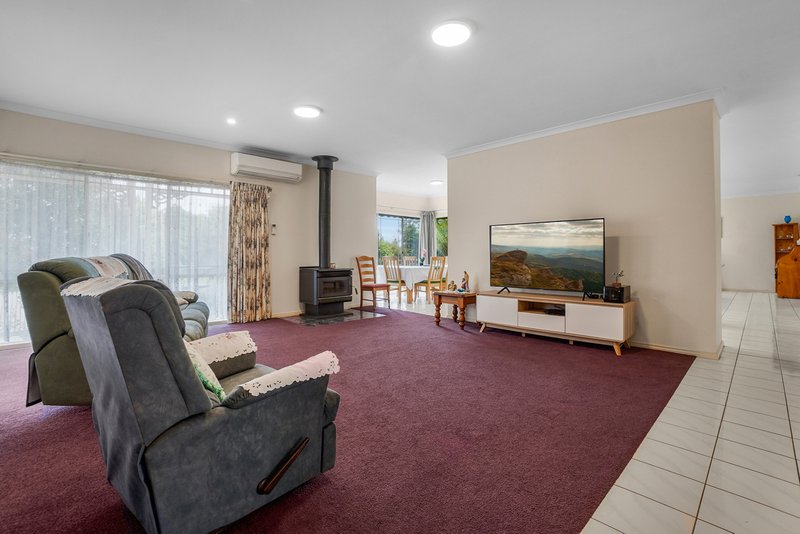 Photo - 13 Clearview Court, Garfield VIC 3814 - Image 3