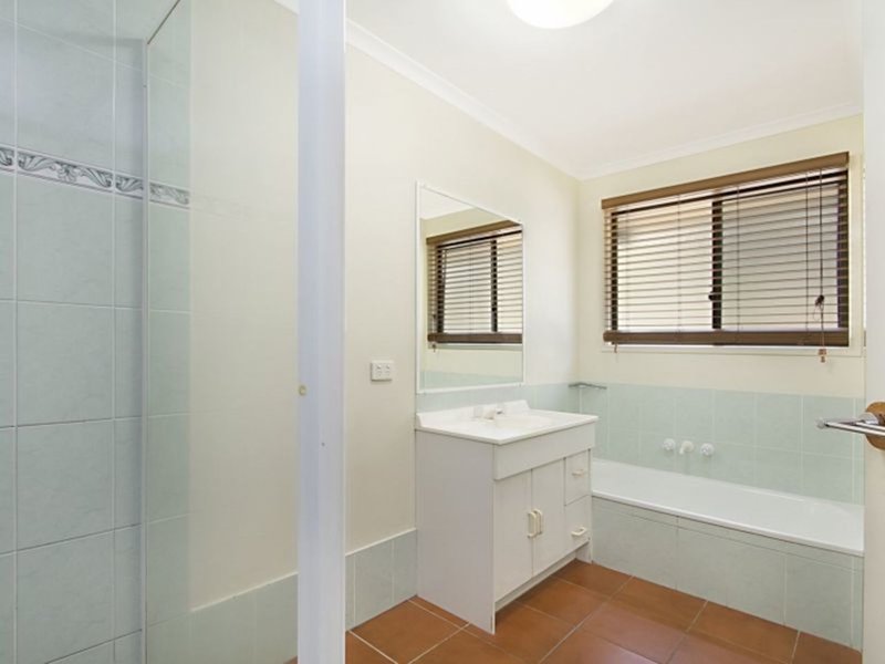 Photo - 13 Clifford Crescent, Banora Point NSW 2486 - Image 7