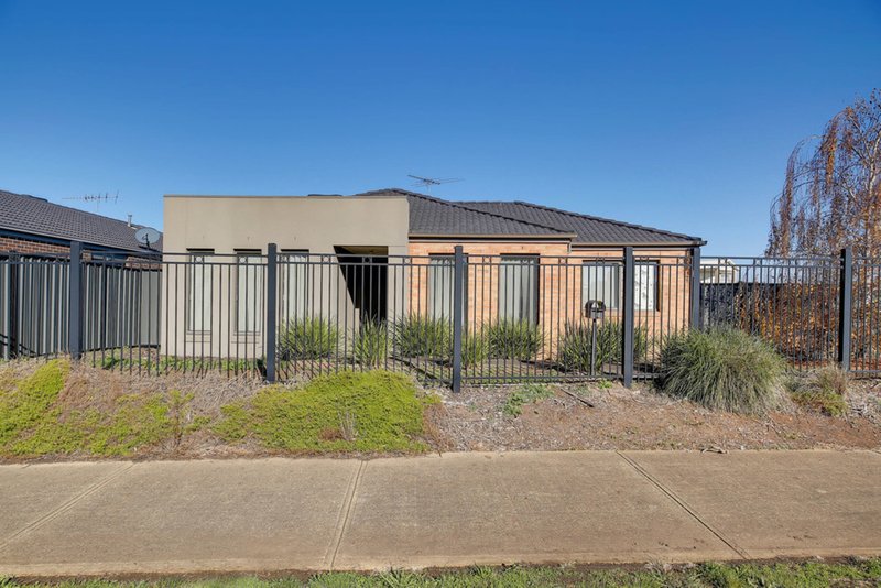 13 Clitheroe Green, Derrimut VIC 3030