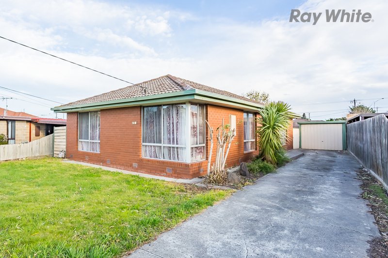 13 Clover Street, St Albans VIC 3021