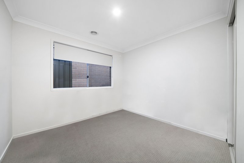 Photo - 13 Cobble Street, Cobblebank VIC 3338 - Image 5