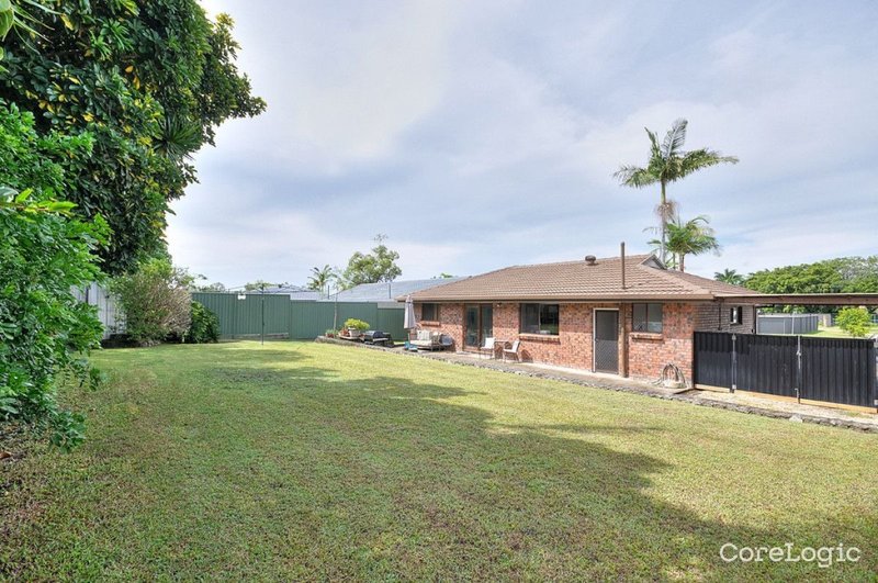 Photo - 13 Collins Crescent, Benowa QLD 4217 - Image 2