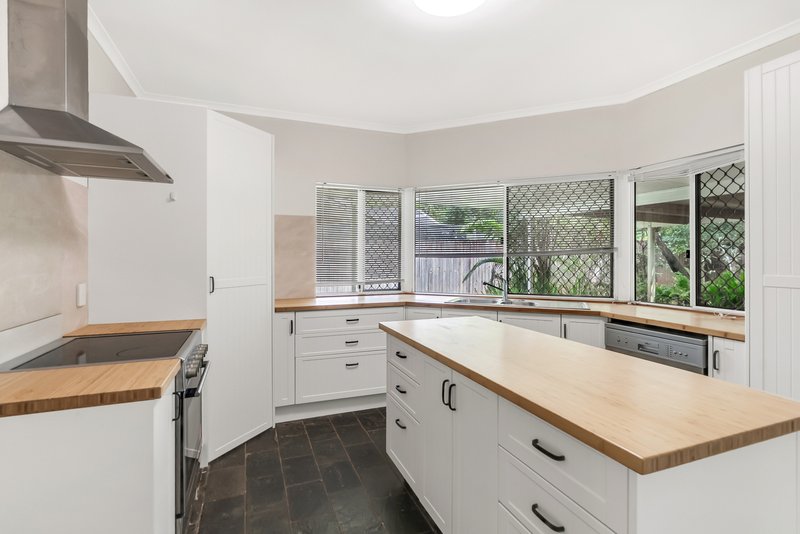 Photo - 13 Compton Court, Bentley Park QLD 4869 - Image 5