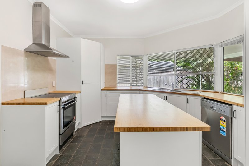 Photo - 13 Compton Court, Bentley Park QLD 4869 - Image 6