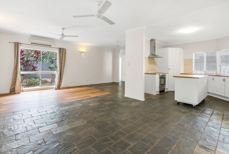 Photo - 13 Compton Court, Bentley Park QLD 4869 - Image 8