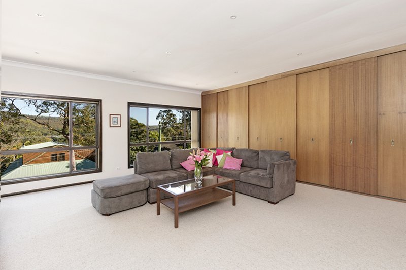 Photo - 13 Coniston Street, Wheeler Heights NSW 2097 - Image 3