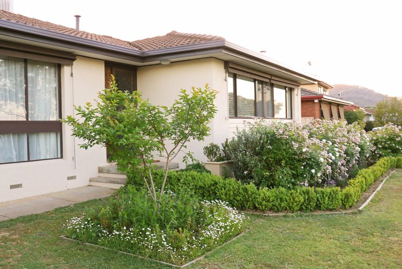 Photo - 13 Conlan Circuit, Wodonga VIC 3690 - Image 2