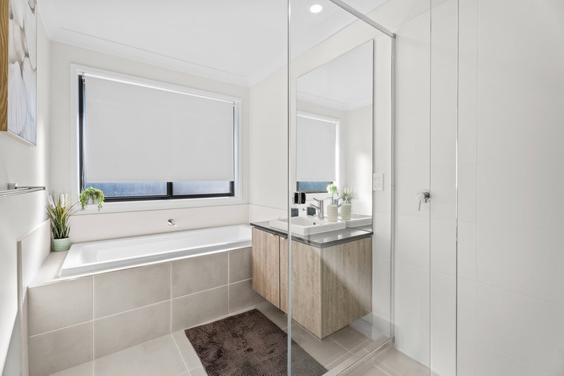 Photo - 13 Convoy Street, Jordan Springs NSW 2747 - Image 14