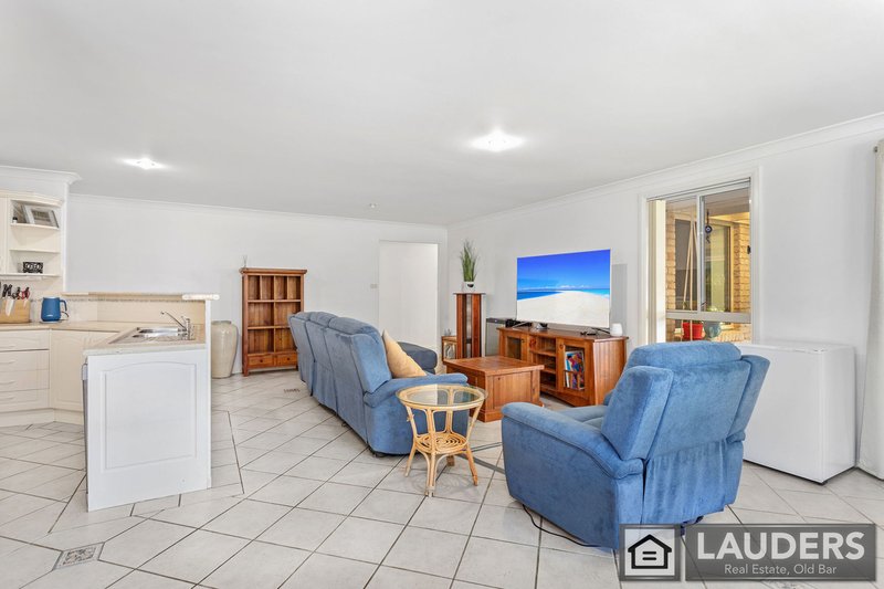 Photo - 13 Corkwood Street, Old Bar NSW 2430 - Image 6