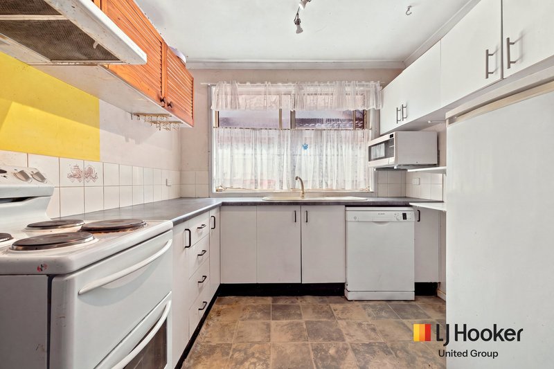 Photo - 13 Cornelian Avenue, Eagle Vale NSW 2558 - Image 6