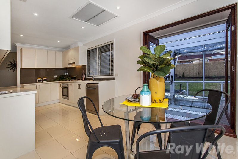 Photo - 13 Cornwall Avenue, Keysborough VIC 3173 - Image 5