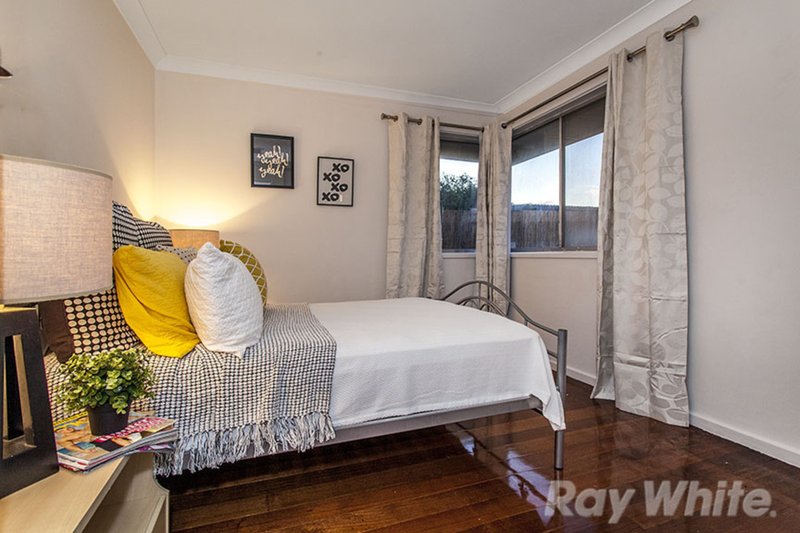 Photo - 13 Cornwall Avenue, Keysborough VIC 3173 - Image 10